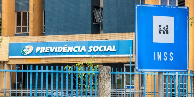 Fachada da Previdência Social para ilustrar a matéria sobre o déficit da Previdência Social.