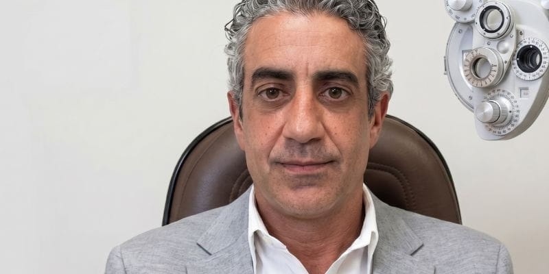 Dr. Roberto Anbar explica sintomas da vista cansada