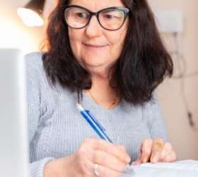Cursos gratuitos para pessoas com 60 anos ou mais são oferecidos pela USP 60+