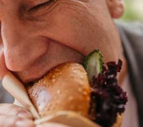 Como certas atitudes na alimentação podem influenciar a saúde cardiovascular?