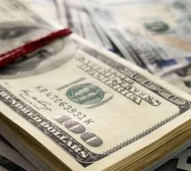Salário em dólar: saiba como conseguir vaga sem sair do Brasil
