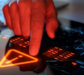 Vítimas de golpes virtuais crescem no Brasil e país lidera ranking mundial