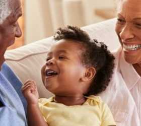 Pensão dos avós: saiba em quais situações os netos têm direito
