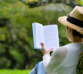 Personalidades indicam livros para ler nas férias