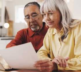 Planejamento financeiro aos 60 anos exige mais atenção com renda, dívidas e saúde