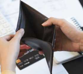 Renda insuficiente para despesas afeta a maioria dos brasileiros, segundo Datafolha