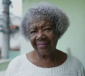 Velhice periférica: mulheres negras 50+ sustentam as famílias brasileiras