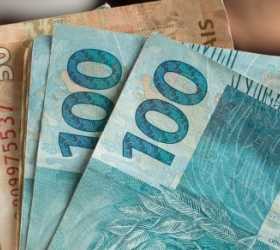 Décimo terceiro salário dos aposentados: entenda as datas e saiba quem recebe