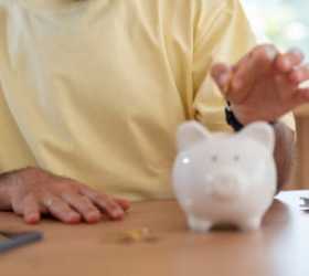 Hábitos financeiros para envelhecer bem: conheça 12 dicas práticas