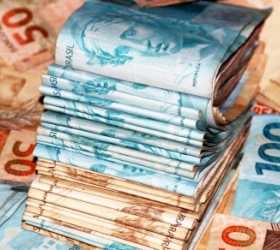 Atrair dinheiro em 2026: vidente ensina ritual para começar o ano