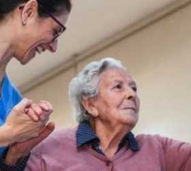 Envelhecer e cuidar dos pais idosos: como lidar com o desafio?